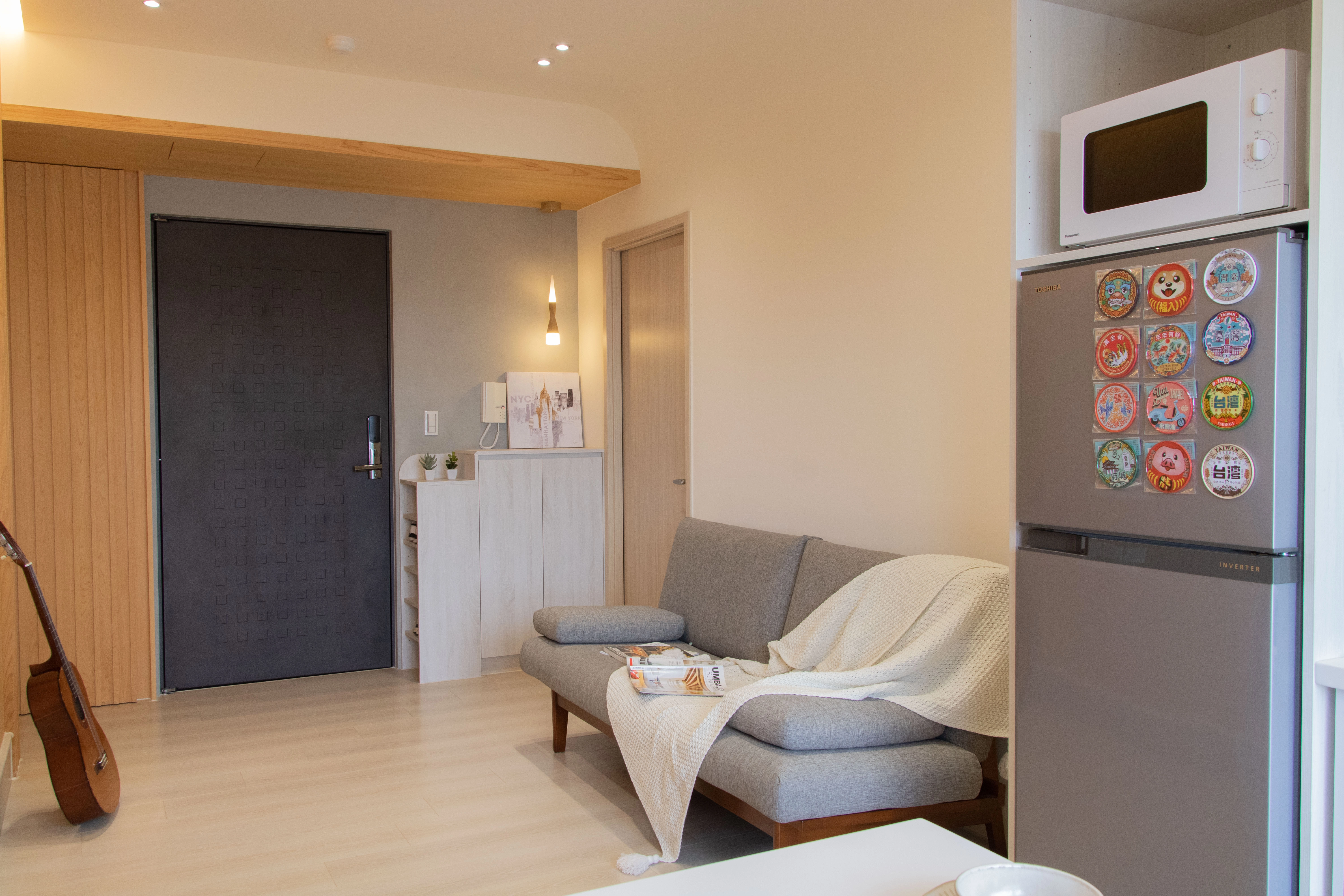 德盈設計日式風格客廳:簡約木質調設計,自然通透的動線規劃,打造極致舒適的日系質感居住空間。