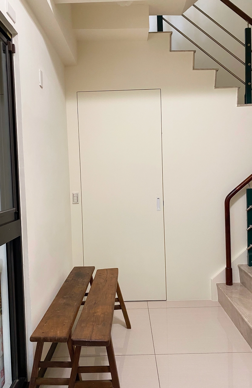 德盈透天規劃：樓梯下方空間改造儲藏室，極大化居家收納坪效。