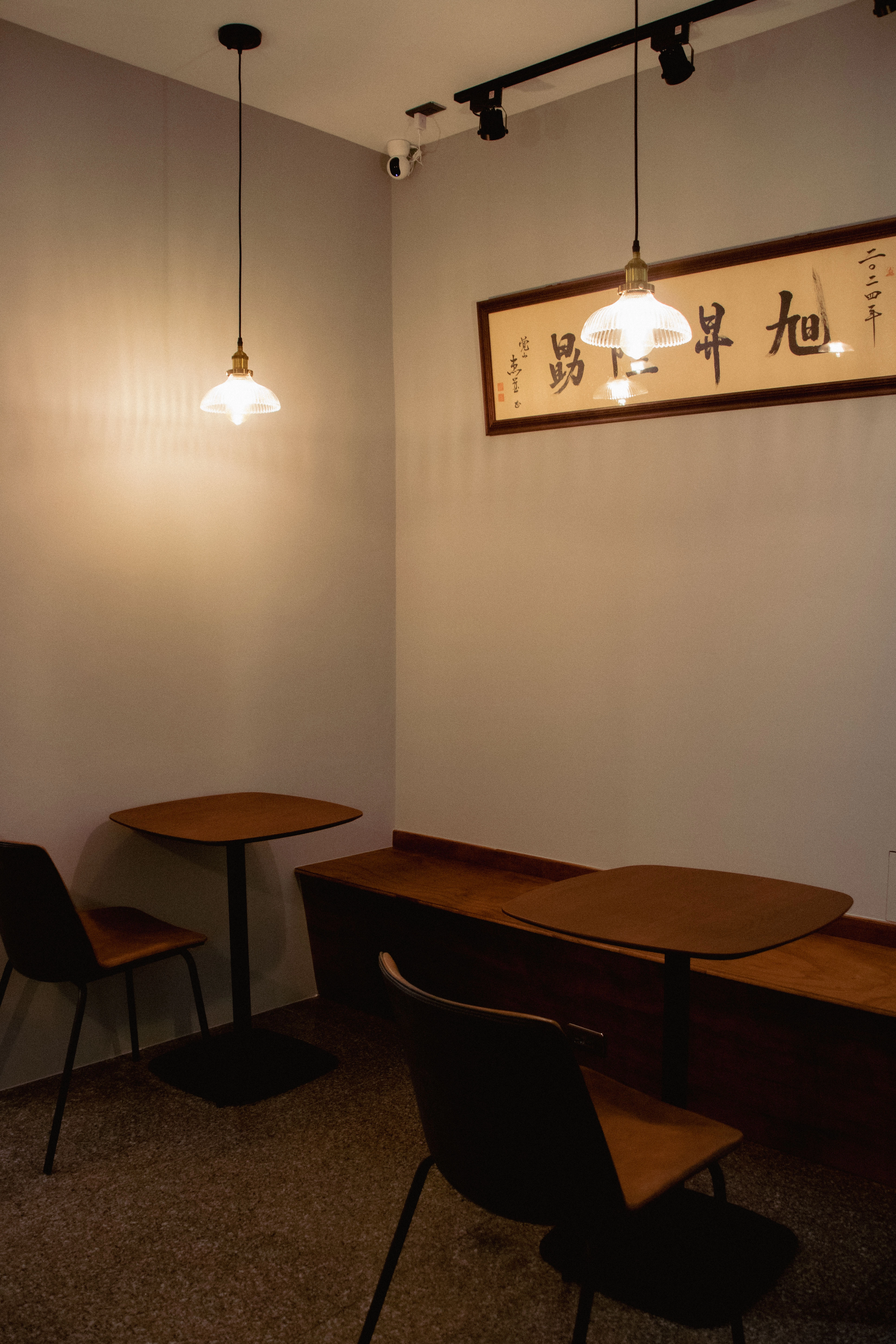 台南市東區東門路咖啡廳設計：透過專業空間規劃，打造結合在地人文與質感氛圍的熱門打卡點。