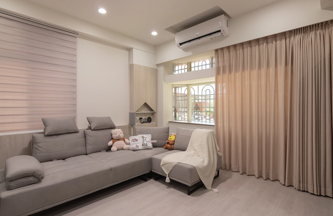 台南老屋翻新透天厝： 德盈設計規劃通風動線與沁涼色調，打造專屬避暑綠洲。