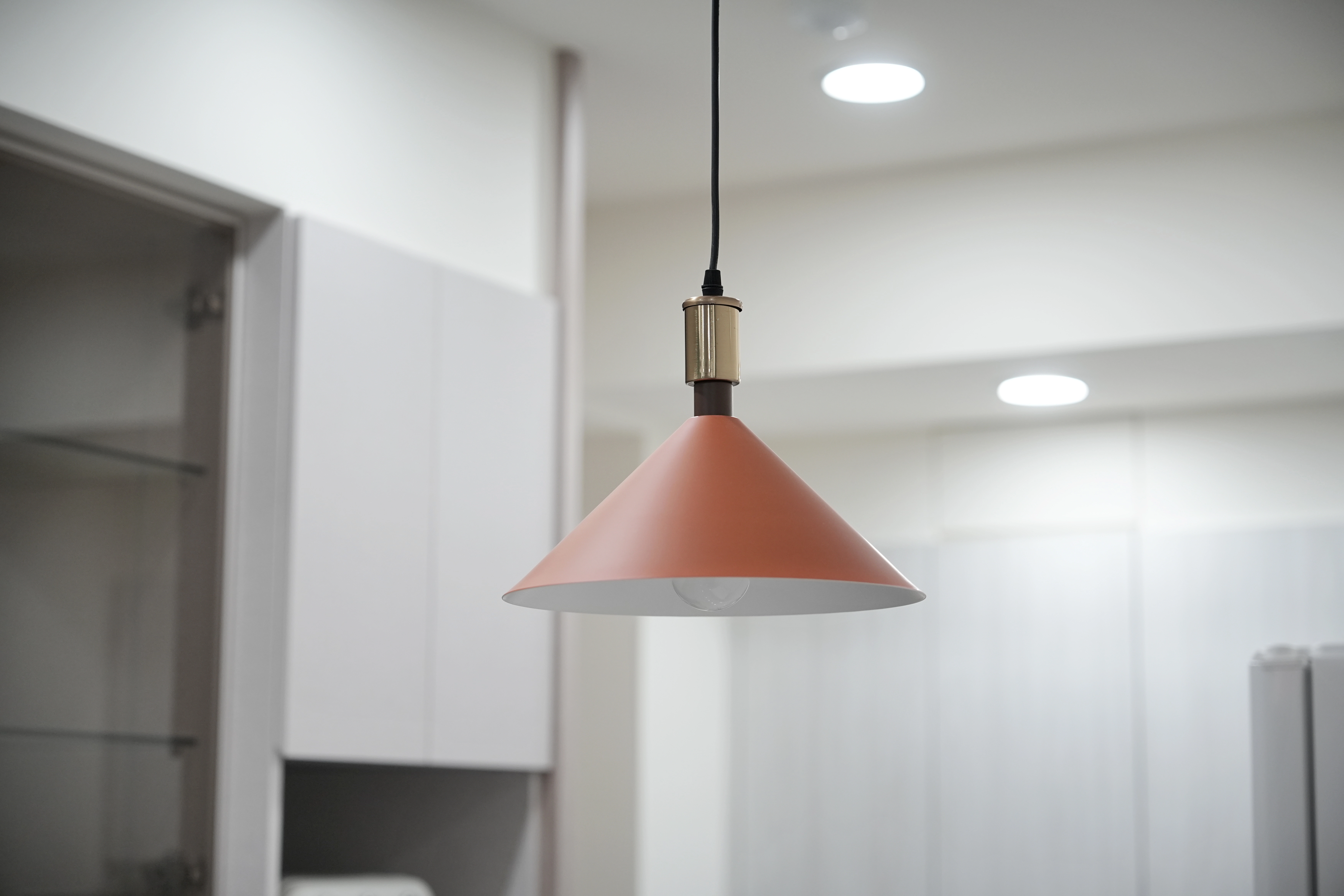 德盈系統櫃設計:設計美術燈點亮家的溫度