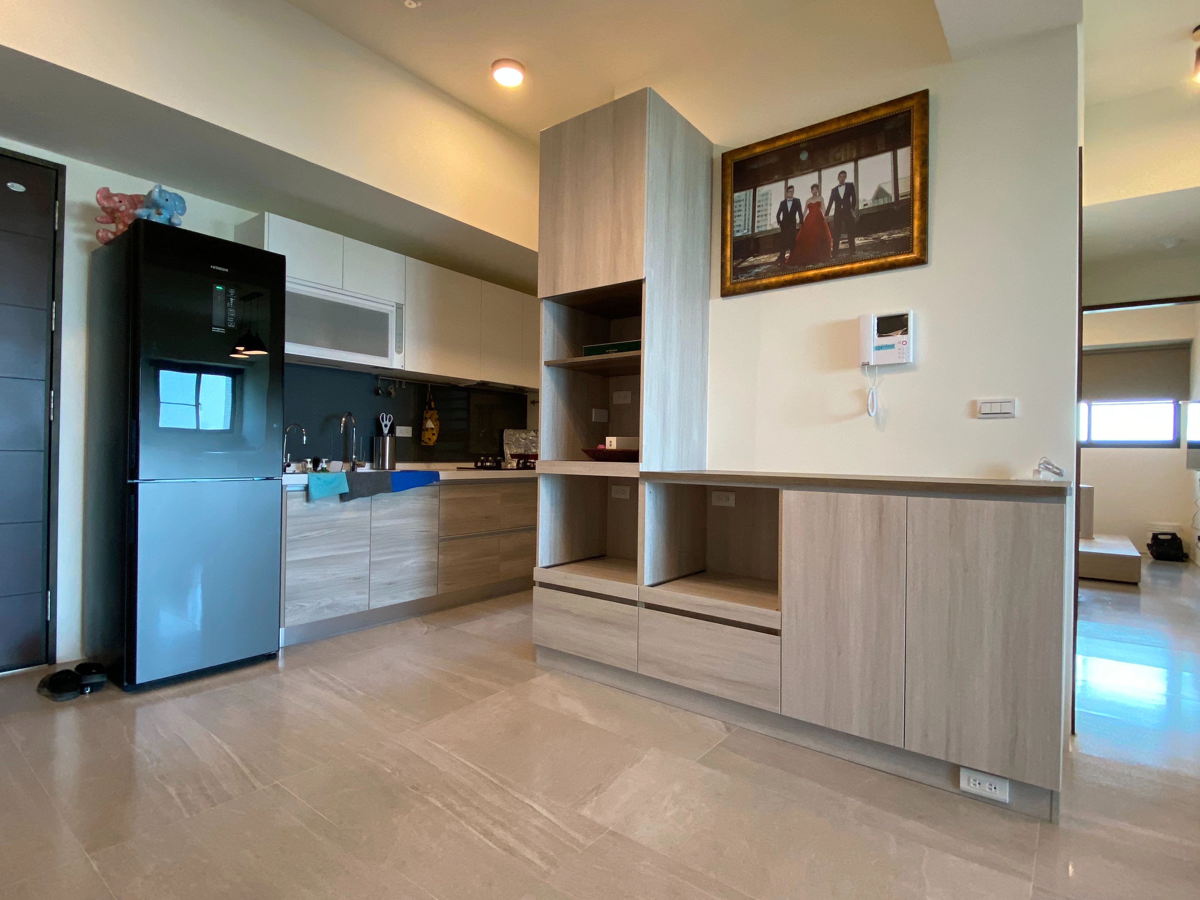 德盈室內設計風格:精準掌控整體風格色調,協調統一的配色邏輯,打造舒適且具質感的居家氛圍。