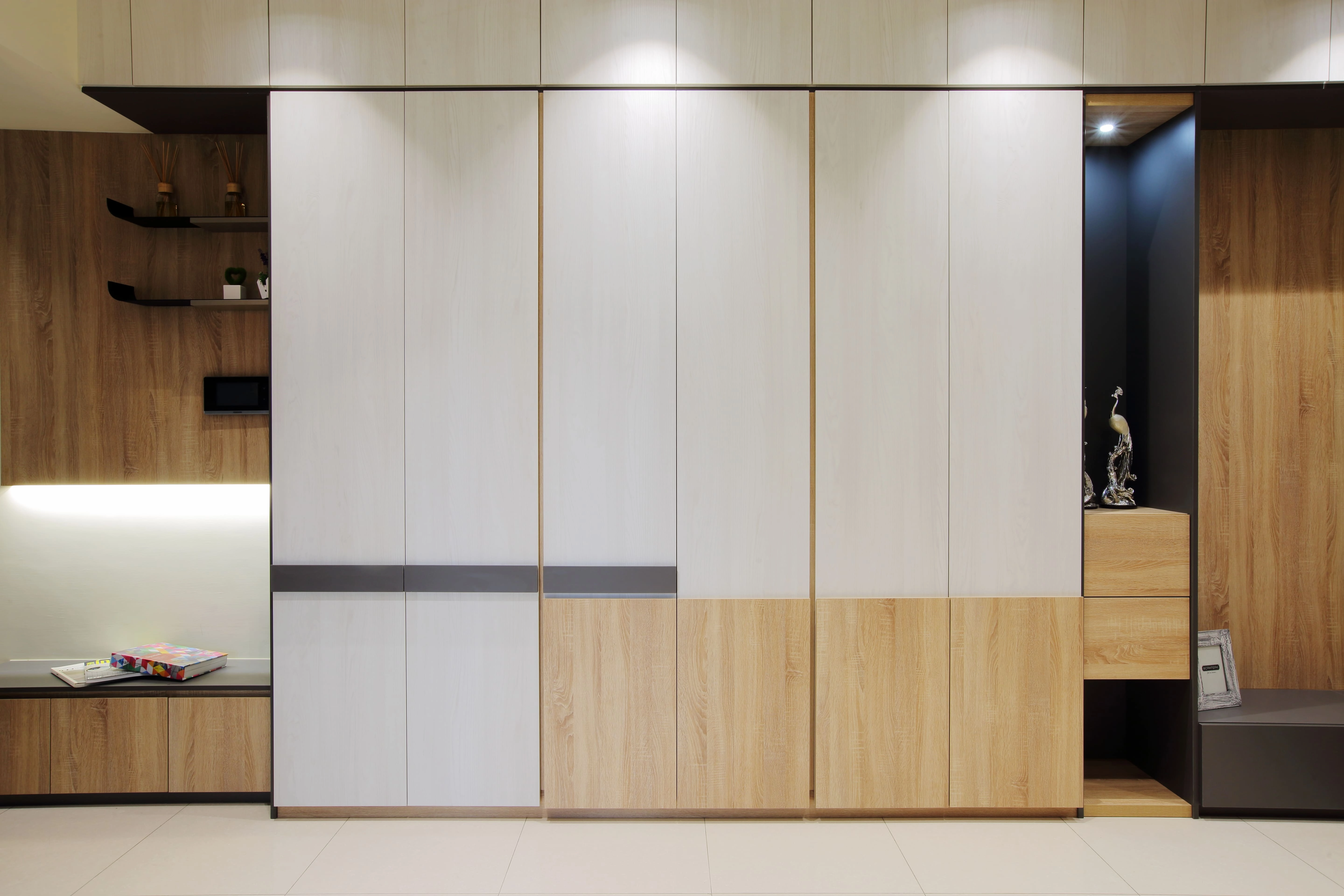 台南系統櫃隱藏收納術: 巧妙化解雜物堆積,維持居家視覺清爽。