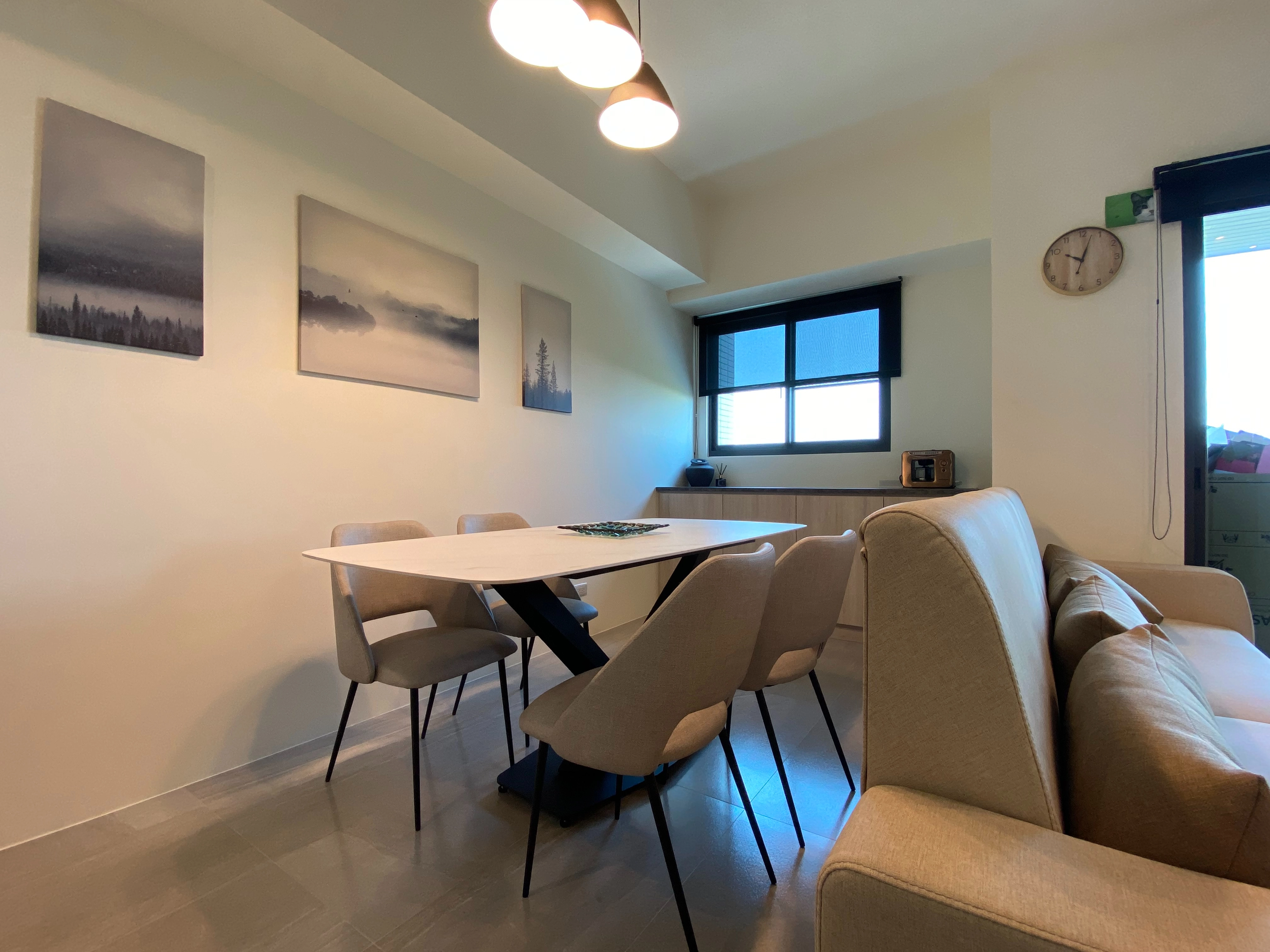 德盈室內設計案例:精準掌握整體風格色調,協調統一的配色邏輯,打造舒適且具設計感的空間氛圍。