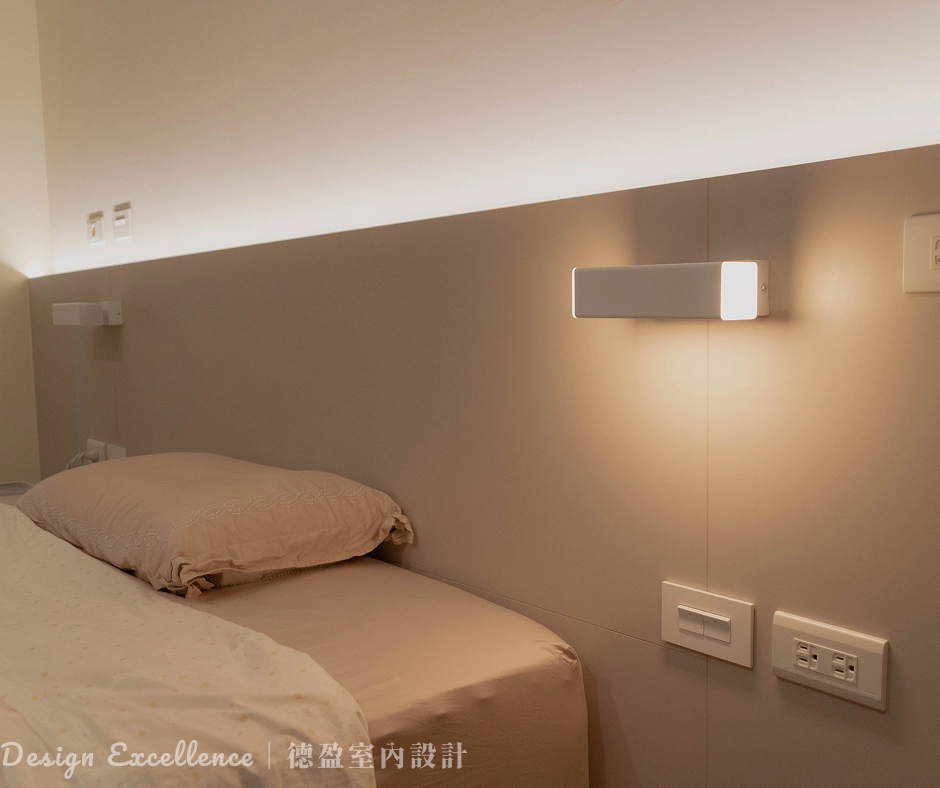 主臥室 LED 光帶與飯店感