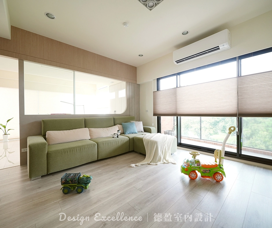 德盈北歐風設計,大面積窗戶引入自然光,空間更明亮。