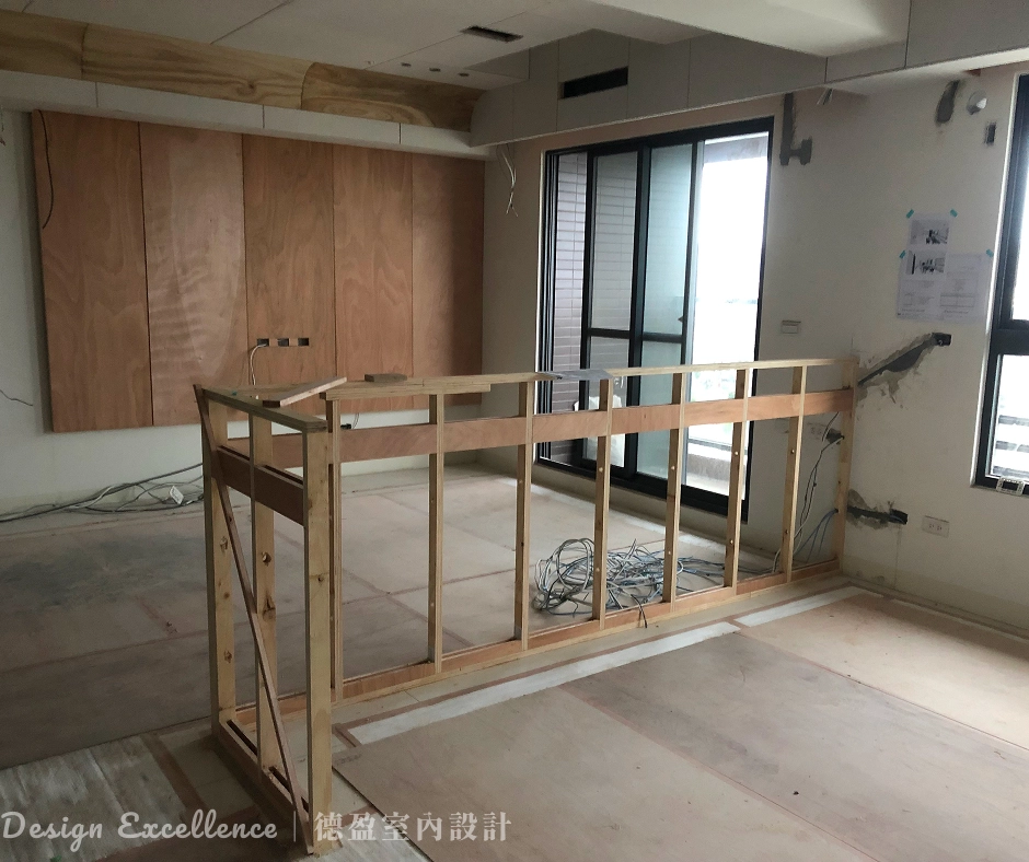 系統 L 型半高牆