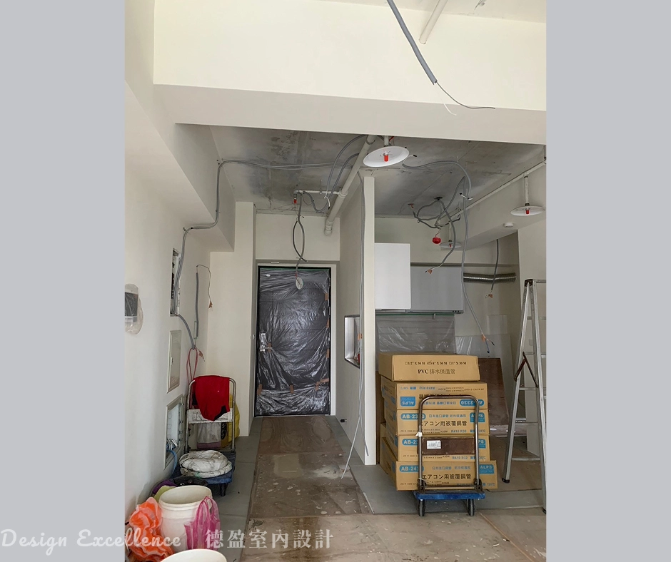 玄關系統櫃與隔間牆