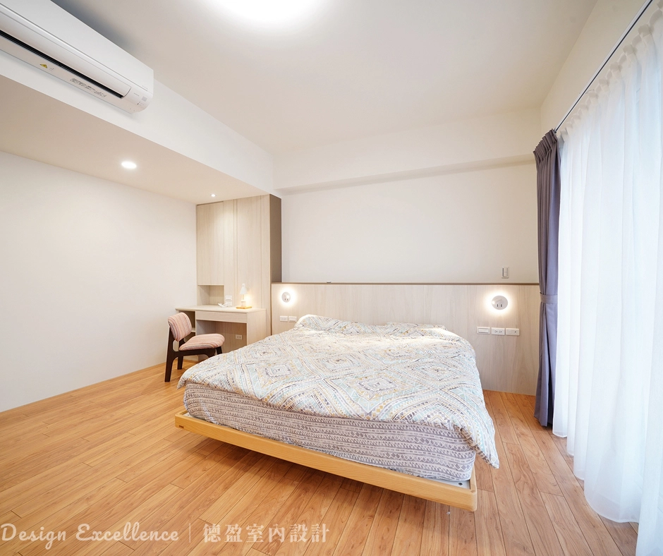 4F 主臥系統床頭半高牆與化妝台完工