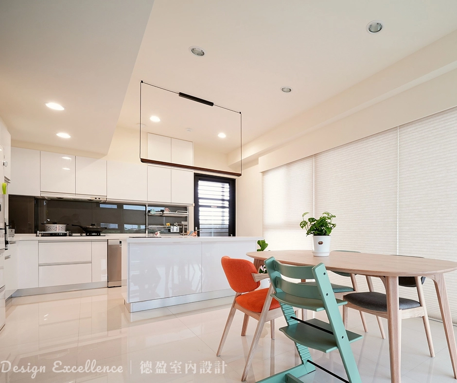 原有廚具上方系統疊櫃完工照