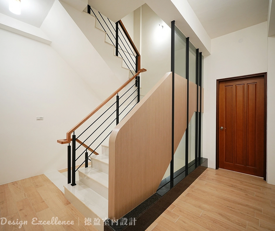 2F 走道造型鐵件完工