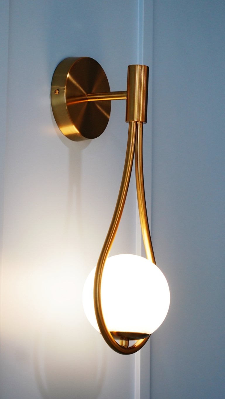 德盈室內設計，高品質系統家具，木質清新，打造舒適便利的居所。