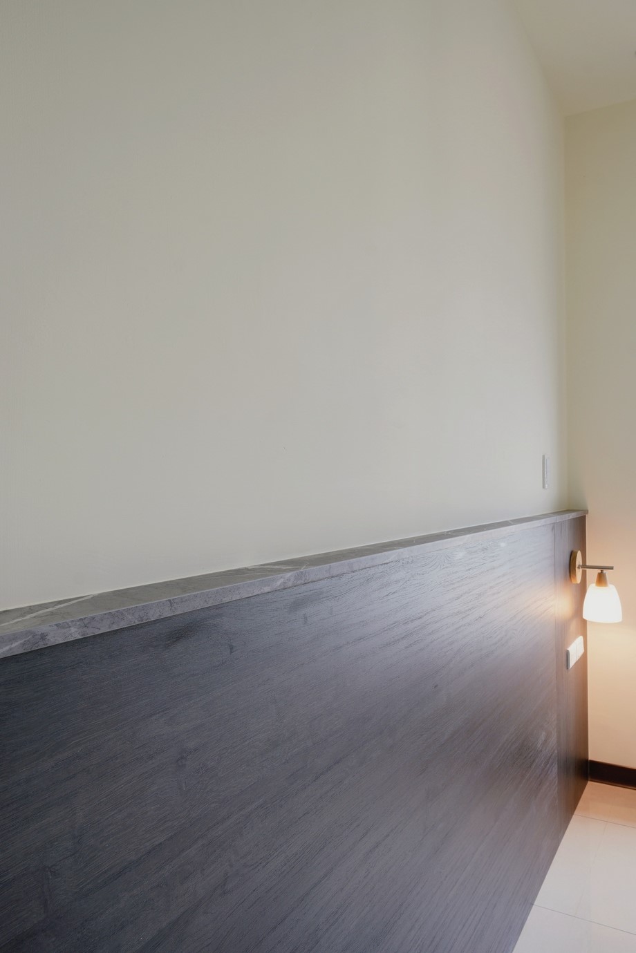 客製系統櫃設計: 著重生活習慣與實用性,將理想生活帶入現實。